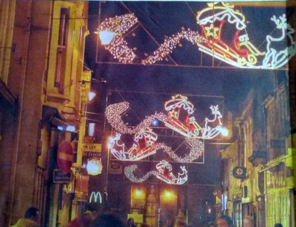 Christmas lights Maidenhead Street 2004